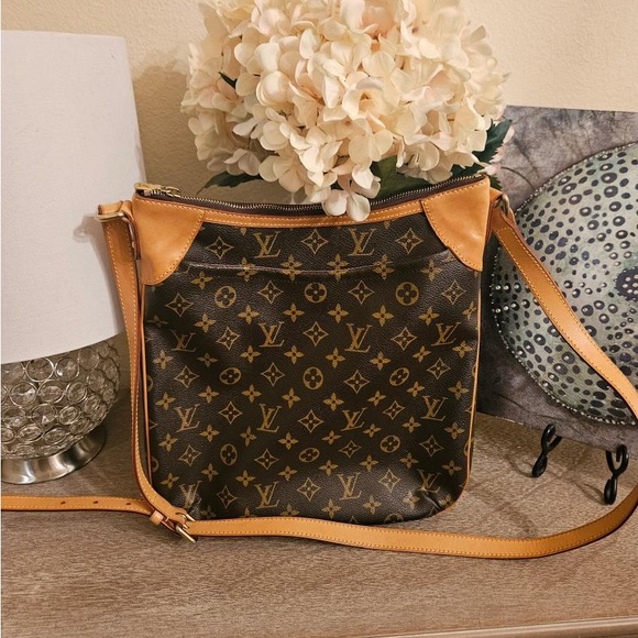 Louis Vuitton Tan and Brown Monogram Crossbody Bag - Picture 1 of 16